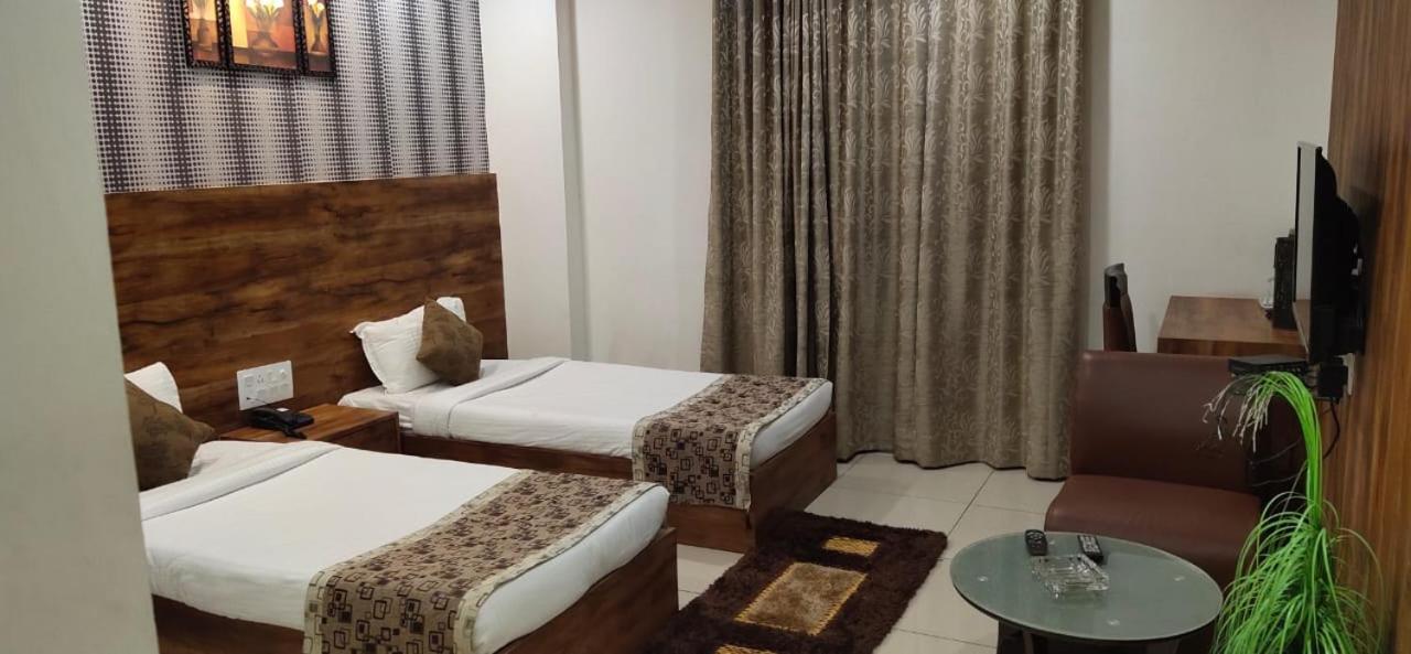 Hotel Shiva Club And Resort Mundra Ngoại thất bức ảnh